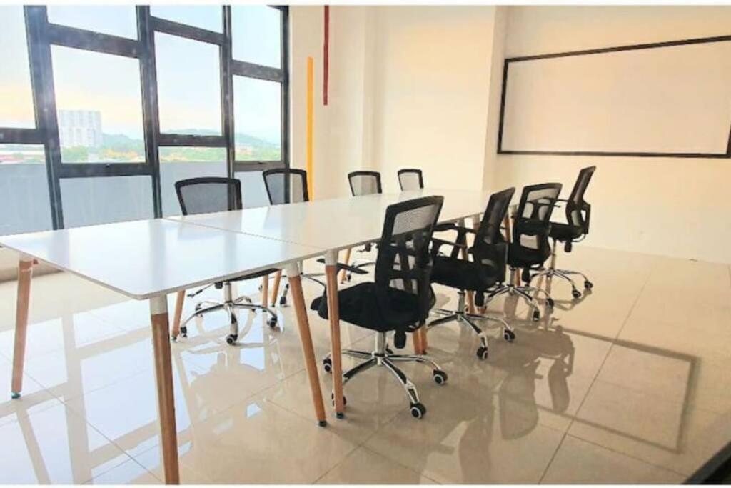 Apple Home 2 At Menara Simfoni, King Size Bed, Cheras, Nexflix, Wifi, Parking Seri Kembangan Exteriér fotografie