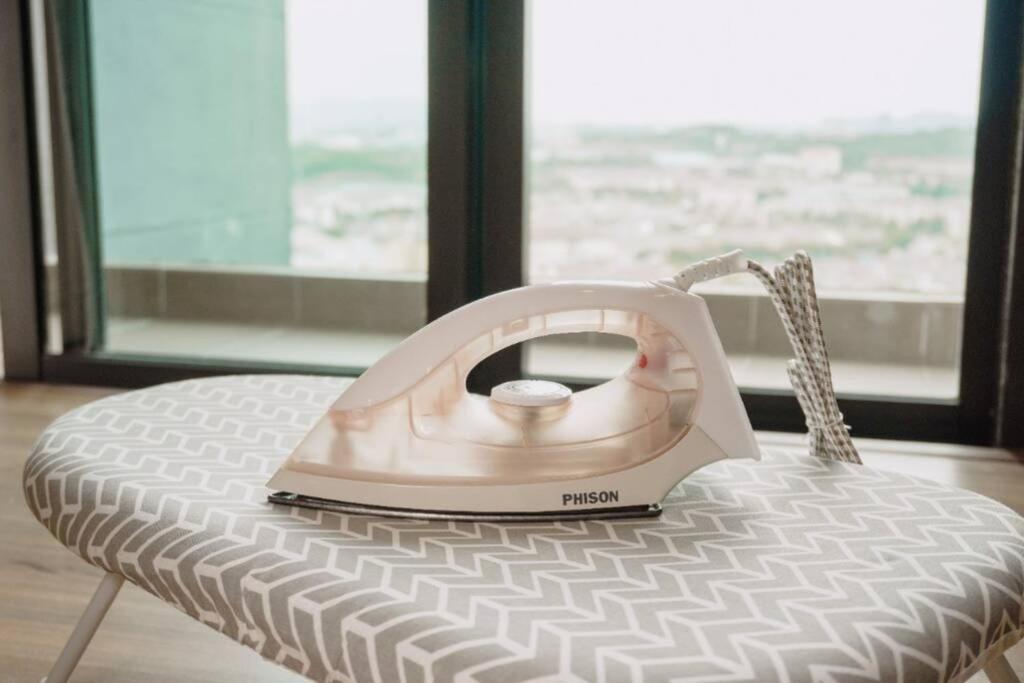 Apple Home 2 At Menara Simfoni, King Size Bed, Cheras, Nexflix, Wifi, Parking Seri Kembangan Exteriér fotografie